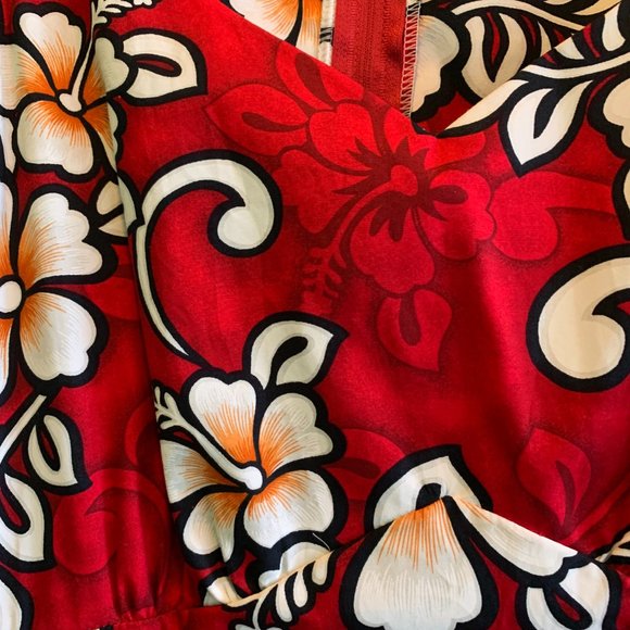 Hilo Hattie NWT Aloha Hawaiian Floral Sleeveless Sundress - Picture 4 of 5